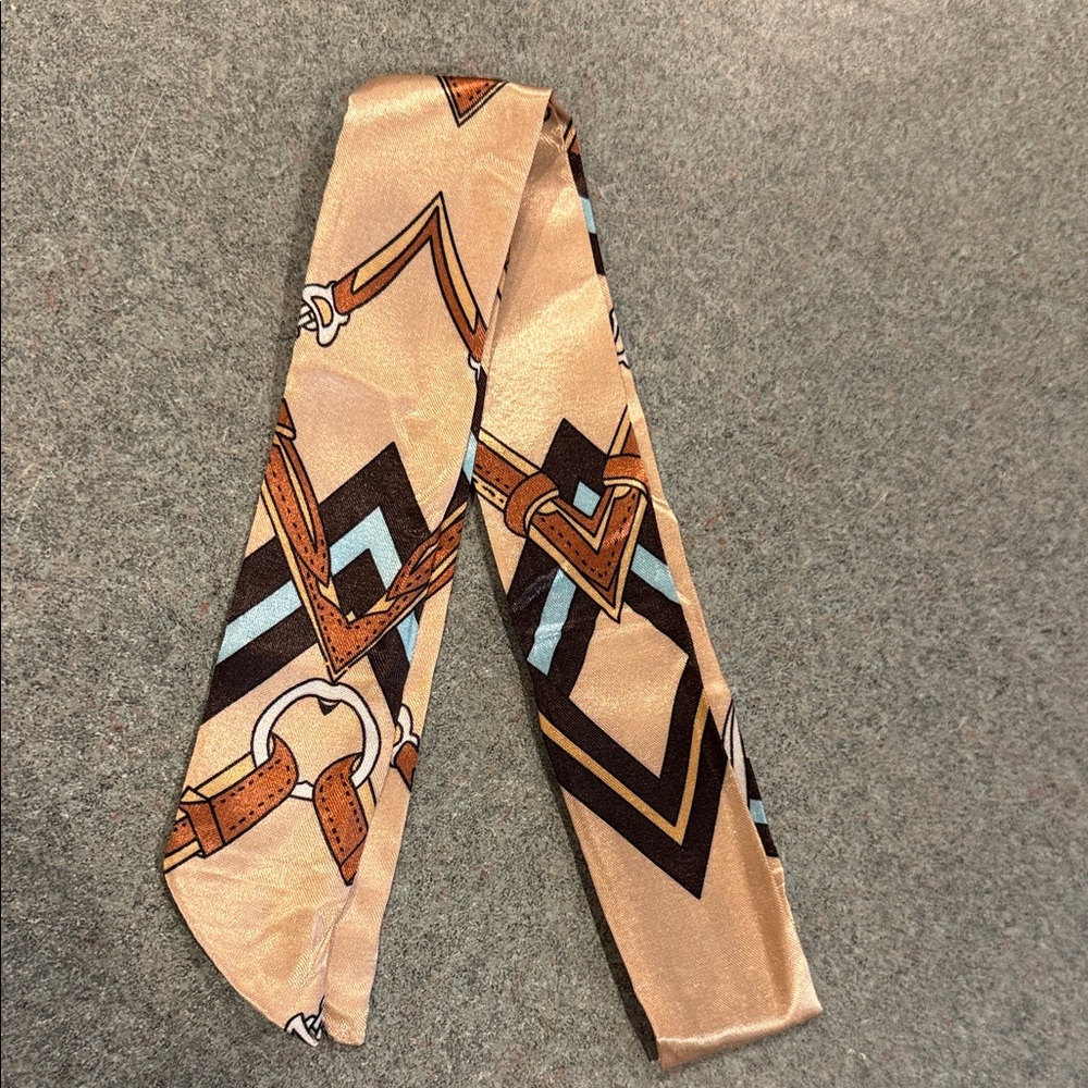 Geometric Patterned Silk Tilly